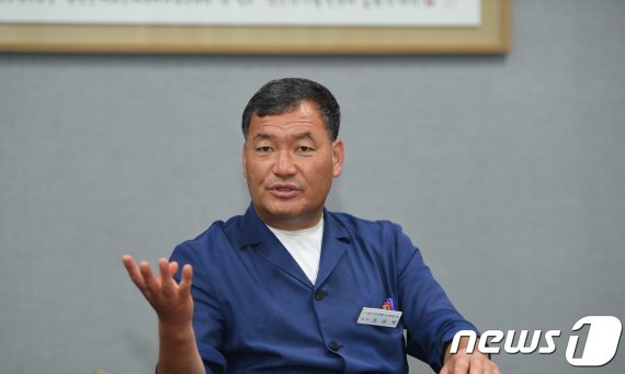 '무릎 꿇고 사과하라' 오규석 기장군수 군정 질의 영상 논란