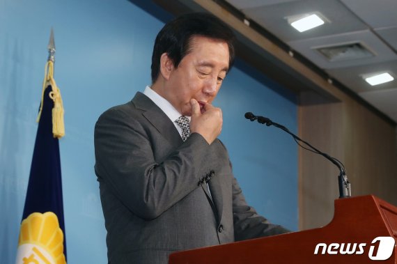 '딸 취업청탁' 김성태 오늘 공판준비기일…뇌물혐의 쟁점