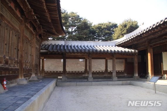 수원 화령전 복도각