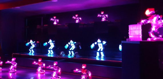 LED 로봇 댄스공연.