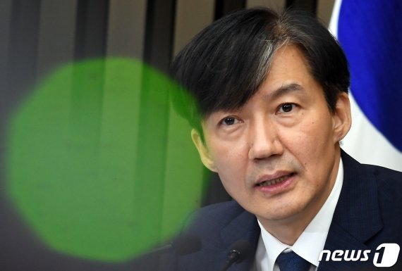 '조국 임명 촉구' 靑 청원 크게 늘어…검찰·언론 비판