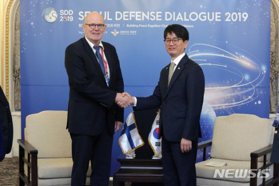 韓-슬로바키아·핀란드 국방차관회담 "한반도 비핵화 지지"