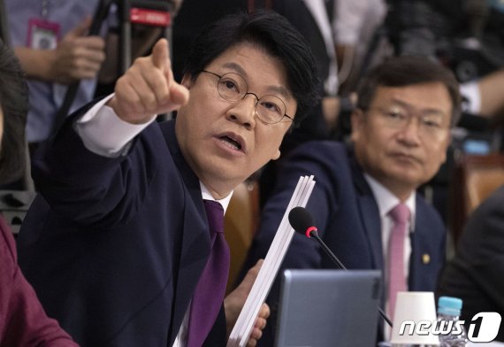 민주당 부산 "장제원, 아들 음주운전·사고은폐 책임지고 사퇴하라"