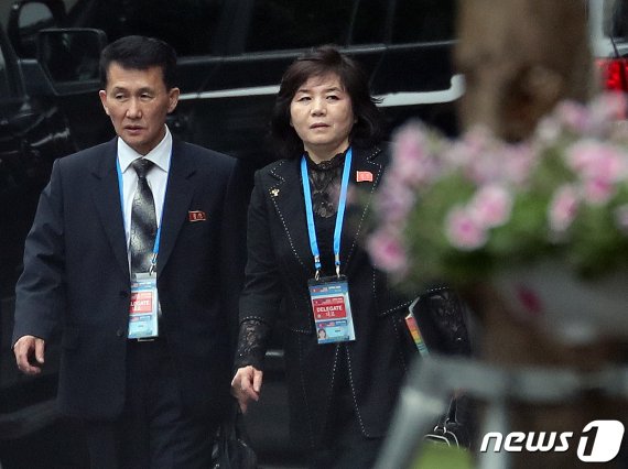 최선희 북한 외무성 제1부상.(오른쪽) 2019.2.28/뉴스1 © News1 박세연 기자