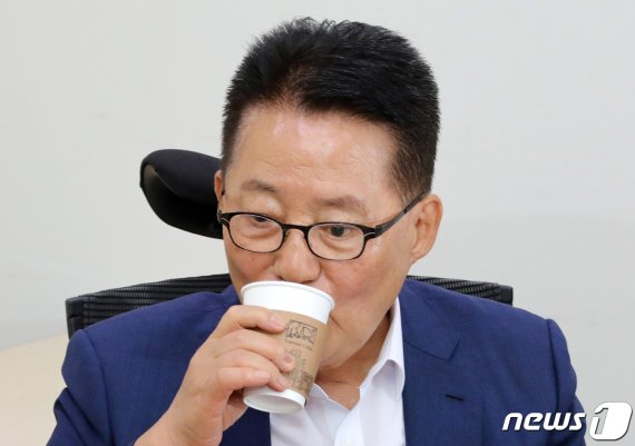 박지원 "북한 발사체, 북미회담 위한 기선제압용 간보기"