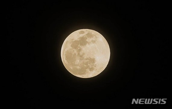 [오늘날씨] 전국 맑은 한가위…보름달 볼 수 있어요