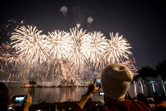 한화 10월5일 '세계불꽃축제' 여의도 한강공원서 개최