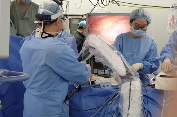 세종병원, 3D 내시경 이용해 국내 첫 대동맥판막치환술 성공[정명진 의학전문기자의 청진기]