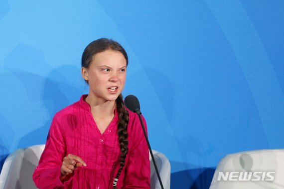 16세 운동가 '그레타 툰베리', 유엔 연설서 세계 정상들에 쓴소리
