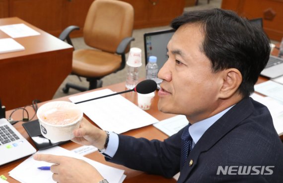[2019국감]유통3사 불법적발한 중기부, 공정위에 고발도 안해