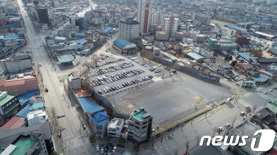 예술의 전당과 도심광장이 들어설 구 동명초 부지. /© 뉴스1