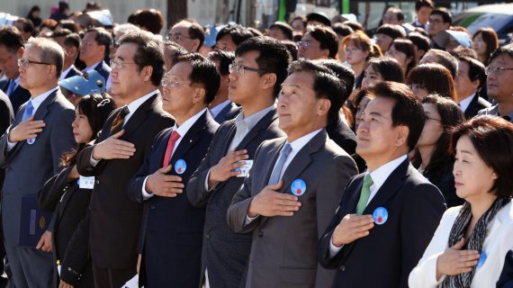 민주·한국당 빠진 한글날 기념식