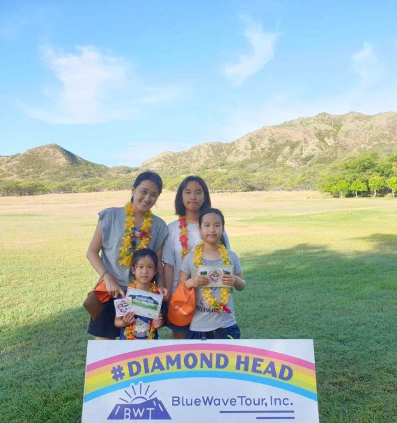 안식월을 맞아 하와이 한달살기를 하고 돌아온 PR게이트 이정민 부장(왼쪽 첫번째)과 아이들.PR게이트 제공