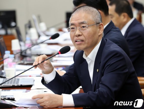 최교일 자유한국당 의원./뉴스1 © News1 이종덕 기자