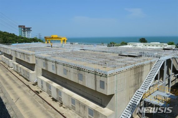 【경주=뉴시스】 이은희 기자= 2021년 11월 포화가 예상되는 경주 월성원전 내 사용후핵연료 건식저장시설 맥스터. 2019.05.10. (사진= 뉴시스 DB)photo@newsis.com