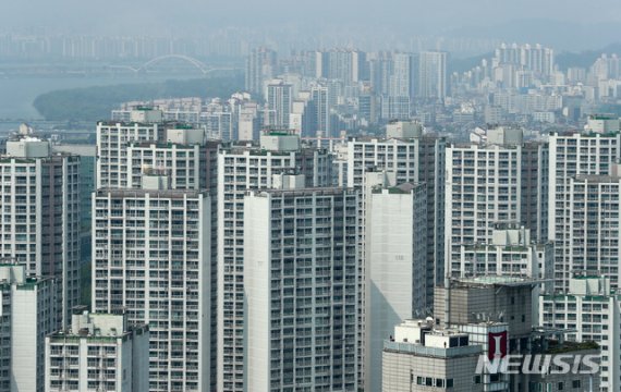왜 지난달 서울 주택매매 전년 동월 비 90%가까이 증가했나