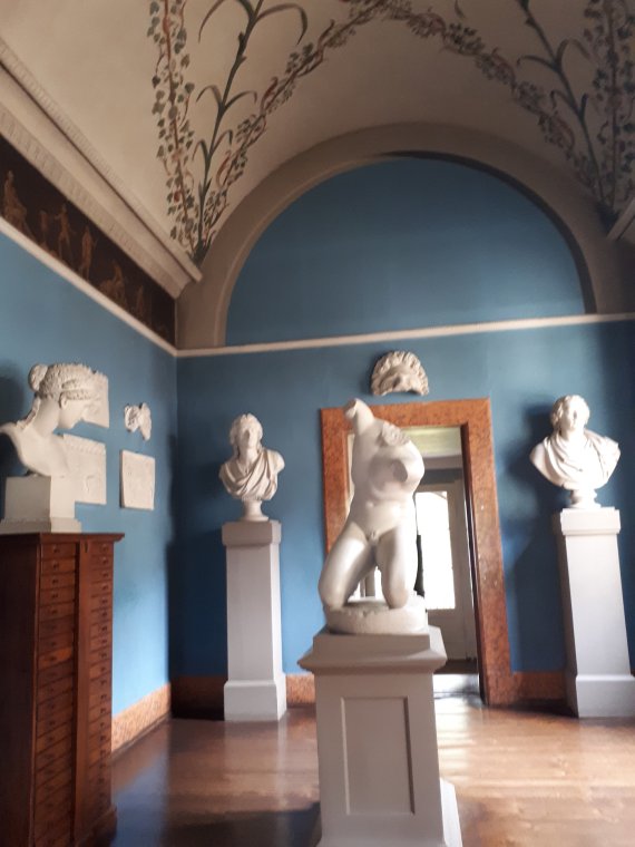 괴테하우스에 자리한 조각상들. 조성관 작가 제공