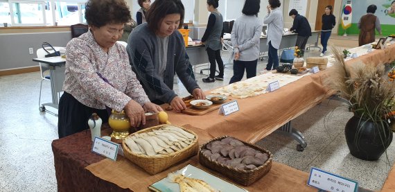 21일 서귀포시 농업인교육관에서 열린 향토음식 평가회.