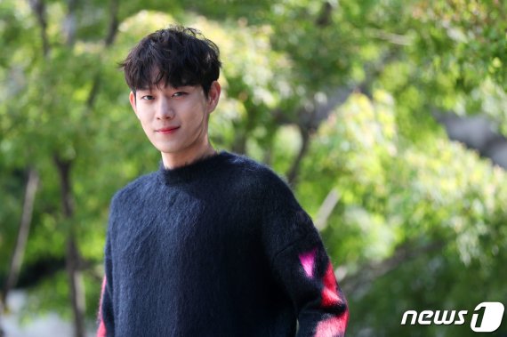 MBC 수목드라마 '어쩌다 발견한 하루'에 출연 중인 배우 김영대(오남주 役)가 21일 서울 종로구 뉴스1 본사에서 인터뷰에 앞서 포즈를 취하고 있다. 2019.10.21/뉴스1 © News1 민경석 기자