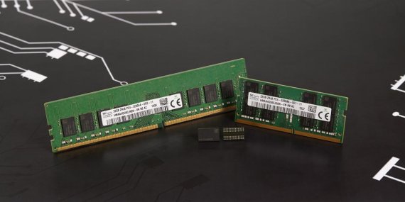 SK하이닉스가 개발한 3세대 10나노급(1z) DDR4 D램. SK하이닉스 제공