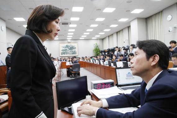 패스트트랙 사보임 불법 논란에, 국회 사무처 "관례" 일관