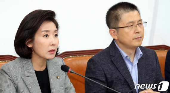 나경원 "문희상, 국회의장이길 포기해"