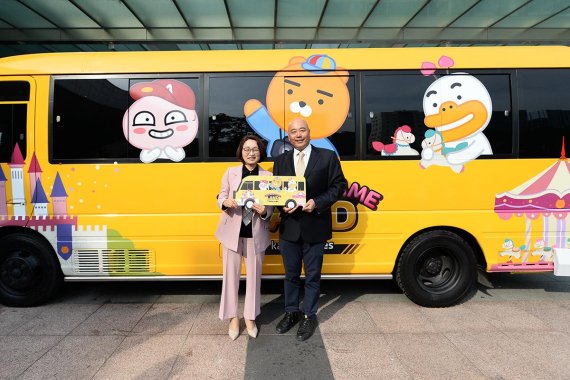 성남시, 게임문화 소외지역에 '카카오 프렌즈 가상현실 버스' 운영