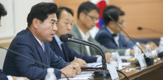 김상돈 의왕시장 2020 경기정원문화박람회 최종용역보고회 주재. 사진제공=의왕시