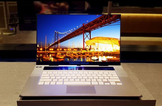 삼성디스플레이가 발표한 노트북용 UHD OLED 디스플레이. 사진=삼성디스플레이