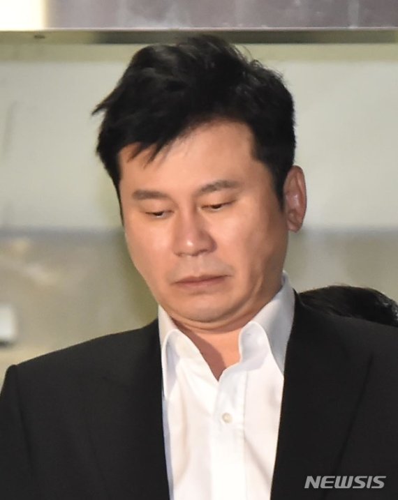 '수억원대 원정도박 혐의' 양현석 전 YG대표, 정식 재판 받는다