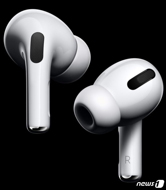 애플 무선 이어폰 '에어팟 프로'© 뉴스1