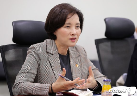 유은혜 사회부총리 겸 교육부 장관./뉴스1 © News1
