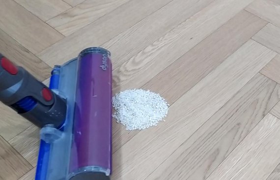 쌀알을 흡입하기 전 모습