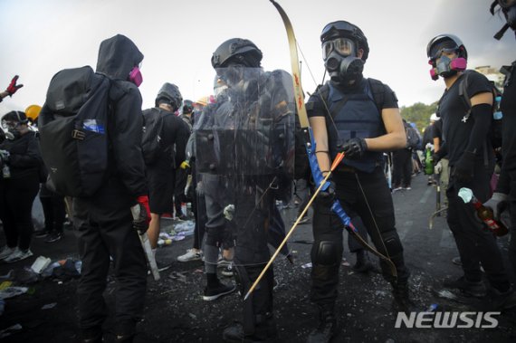홍콩 중문대서 경찰과 학생들이 밤샘 대치한 이유