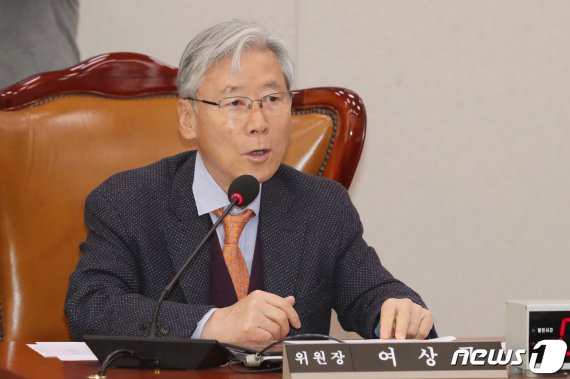 자유한국당 소속 여상규 국회 법제사법위원장. 뉴스1