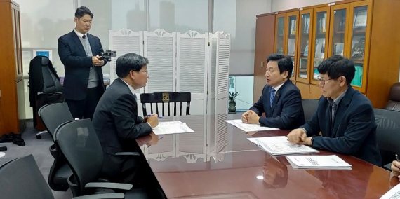 원희룡 지사, 현안사업 국비 반영 국회 예결위 긴급 방문