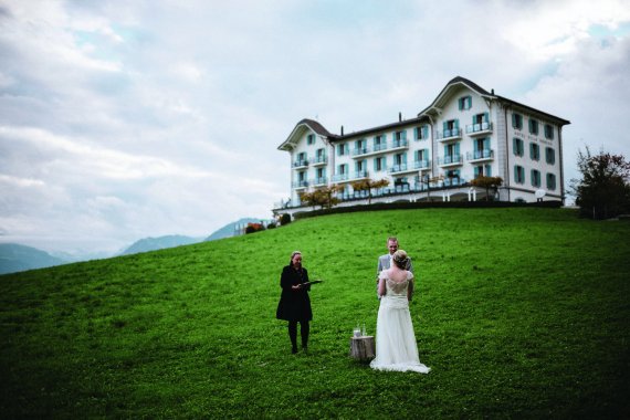 "그림 아냐?" 스위스에서 스몰 웨딩하려면 '여기'