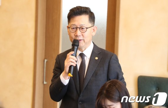김현수 장관, "ASF 방역·쌀관세화 확정, 가장 잘한 것"
