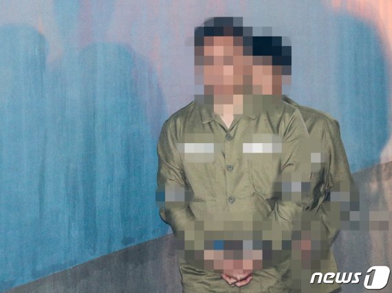 '문제 유출' 숙명여고 쌍둥이 父 항소심서 감형.. '징역 3년'