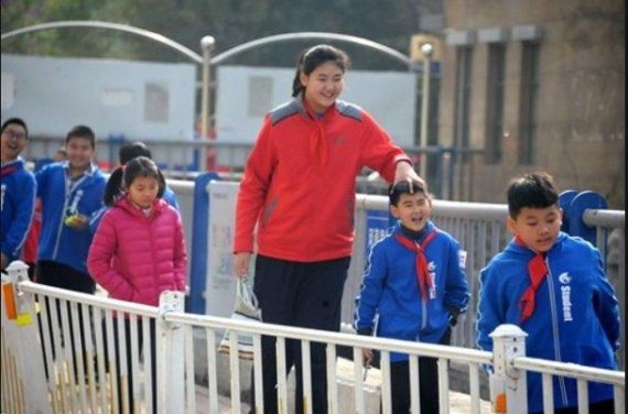 11살에 키 210㎝ 거인소녀, 중국 농구계 '흥분'