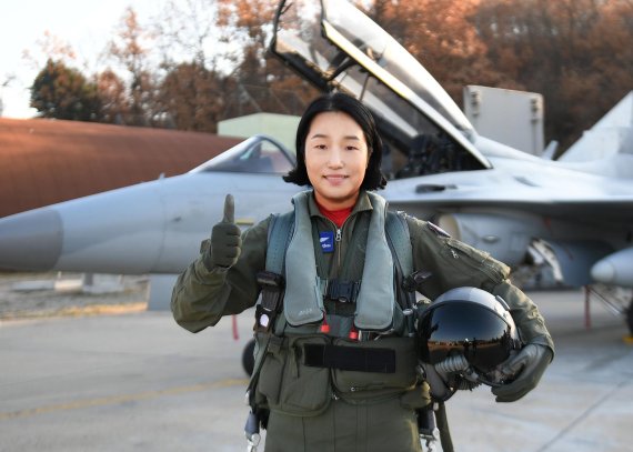 여군 최초 비행대대장이 되는 박지연 중령 / 사진=공군 제공