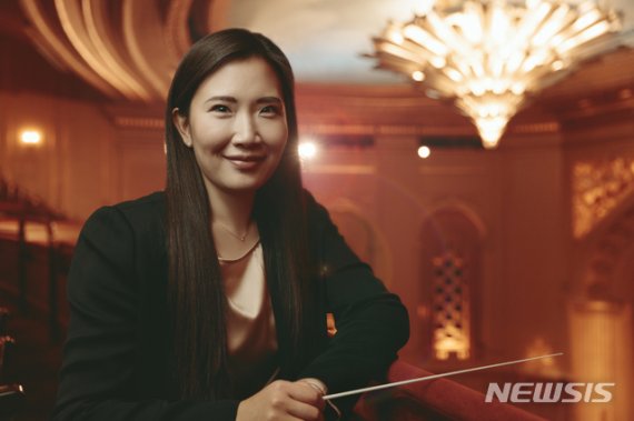 美오페라 첫 女 지휘자, 30대 한국인의 화려한 이력