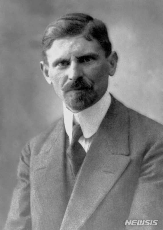 [서울=뉴시스]칼 마이바흐