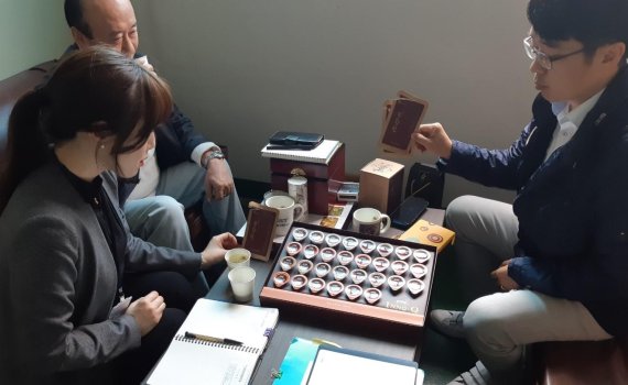 제주본초협동조합의 제주산 황칠 추출물을 활용한 건강기능식품 개발 컨설팅