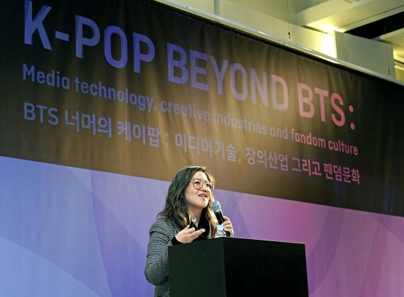 '러브 유어셀프'...방탄소년단 신드롬 이유, 메시지·팬덤·디지털 미디어