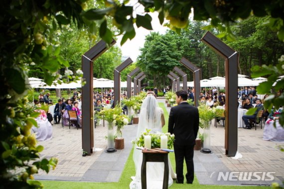 엄마의 고백 "아이 낳고 행복하지 않았어"…'딩크족 결심한 이유'[新인류의 新생활 백과사전]