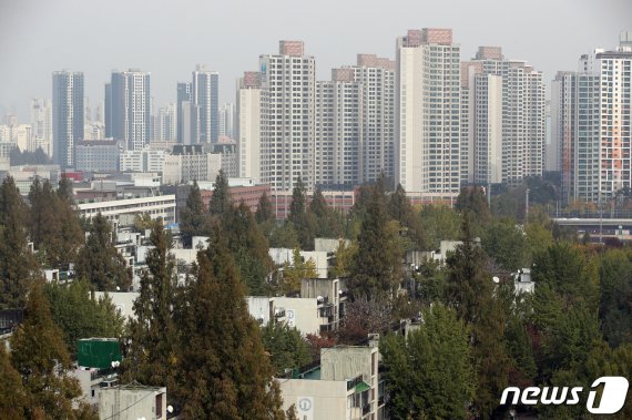 서울 서초구의 아파트 모습.(뉴스1 자료사진)© News1