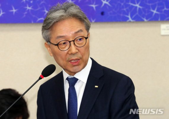 EBS 김명중 사장, 보니하니 폭행·성희롱 논란에 '대국민 사과'