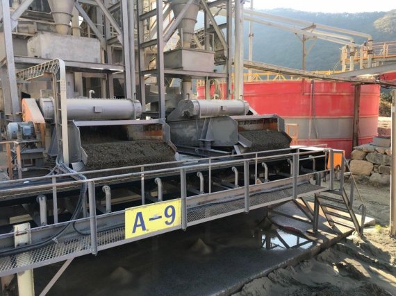 석산개발 최강…돌을 자갈&middot;모래로 바꾸는'金같은 기술'보유[Only one 1등 기업만 살아남는다]