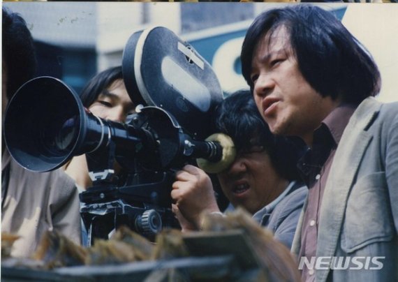 [서울=뉴시스] 젊은 시절의 이장호 감독 (사진=한국영상자료원 제공) 2019.12.22 photo@newsis.com